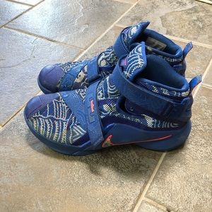 Nike Lebron Soldier 9 freegums